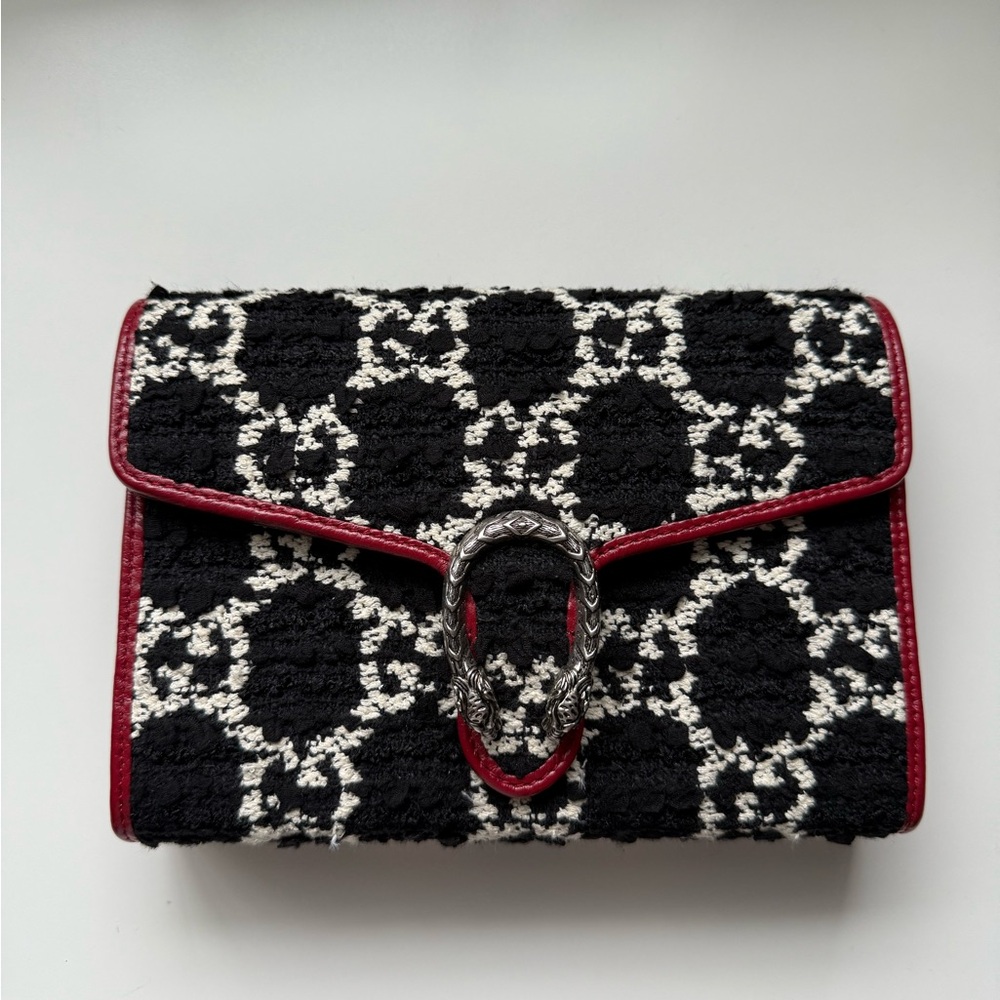 BRAND NEW! Gucci Dionysus small wallet on chain in black & white tweed